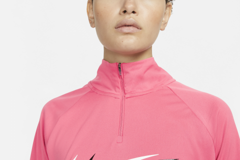 Biegaj z logo Swoosh